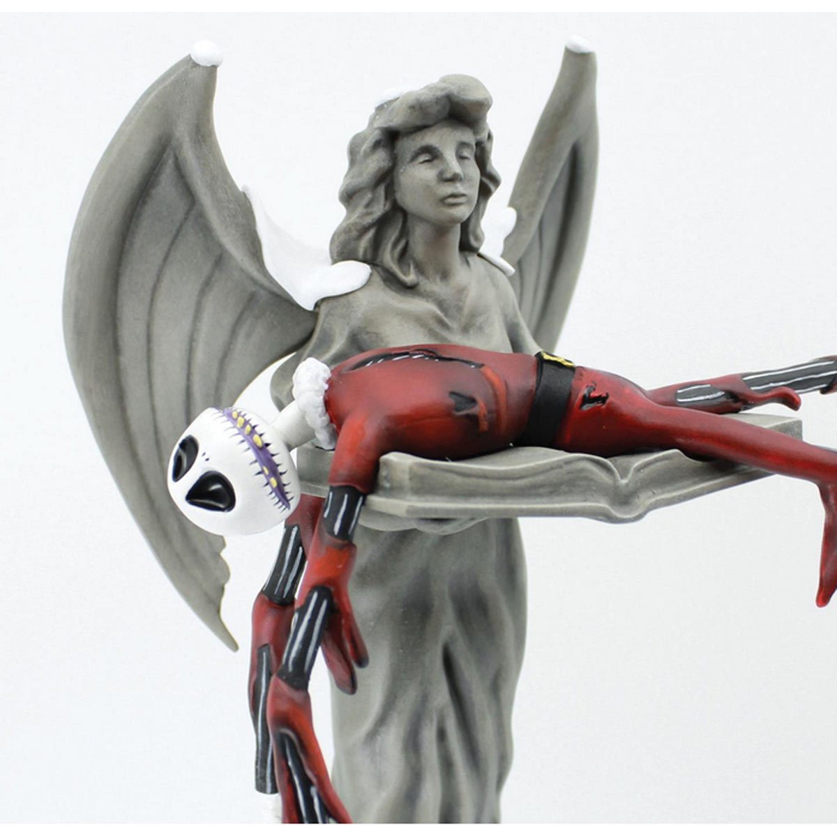 The Nightmare Before Christmas Santa Jack & Zero Statue