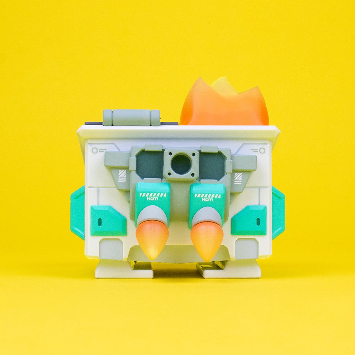 Mecha Dumpster Fire DF-79 Vinyl Figure
