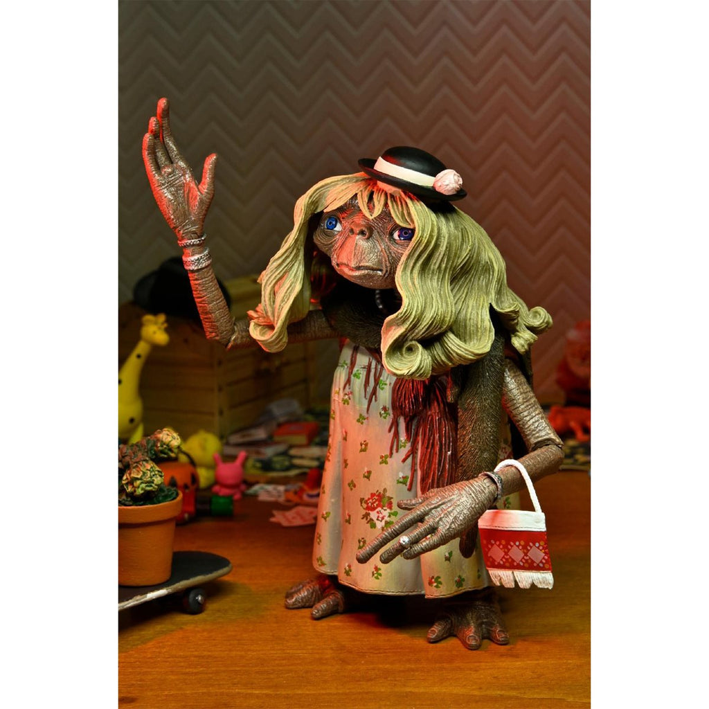 E.T. the Extra-Terrestrial Ultimate Dress Up E.T. 40th Anniversary 7-Inch Scale Action Figure