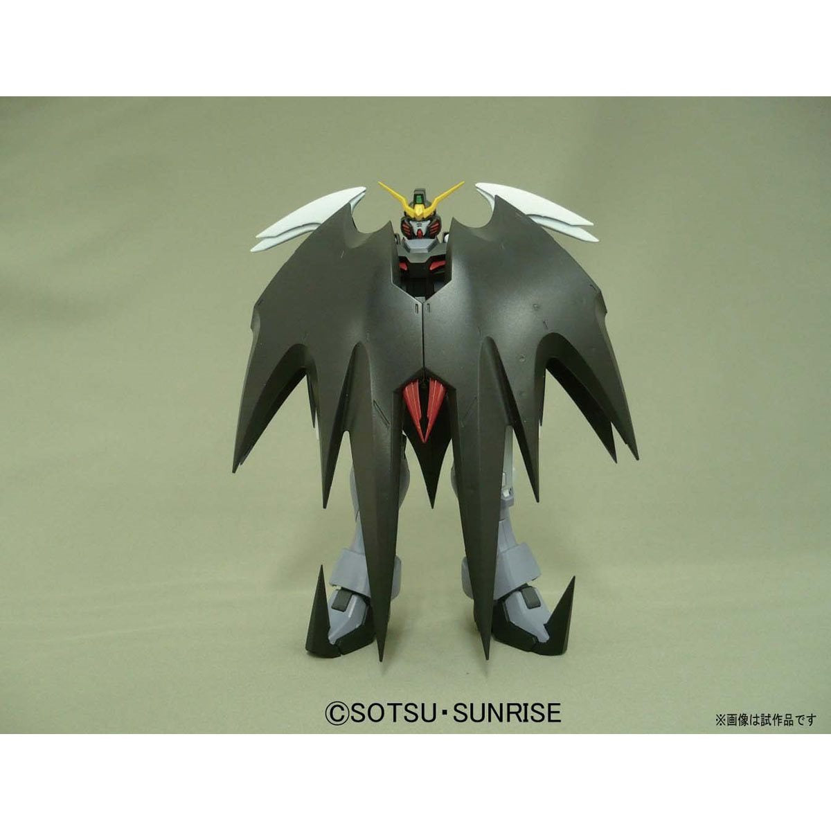 Mobile Suit Gundam Wing: Endless Waltz Deathscythe Hell EW Master Grade 1:100 Scale Model Kit
