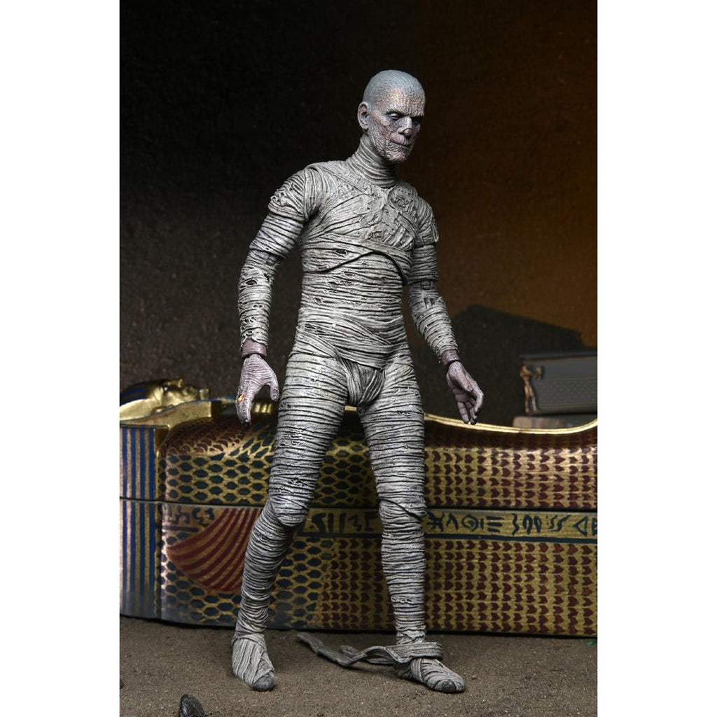Universal Monsters Ultimate Mummy Color Version 7-Inch Scale Action Figure
