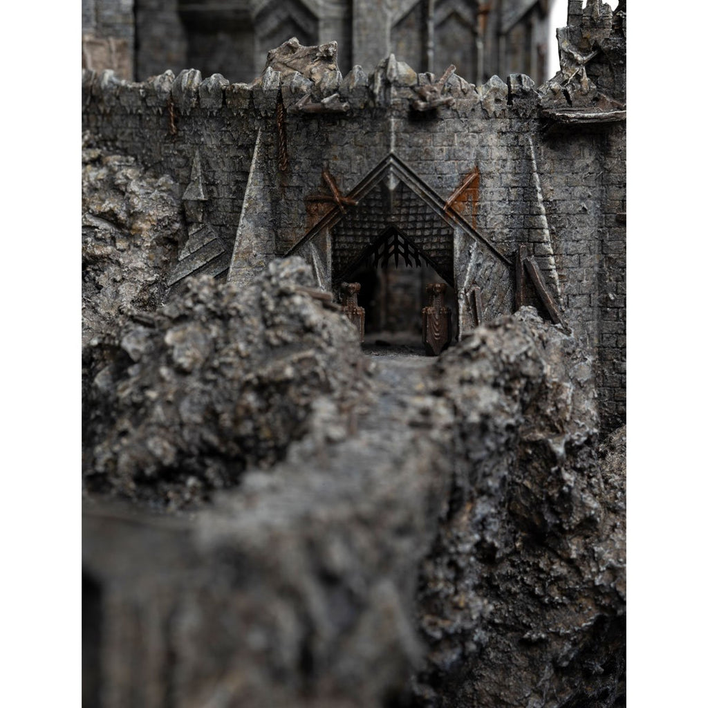 The Lord of the Rings Cirith Ungol Limited Edition Environment Statue