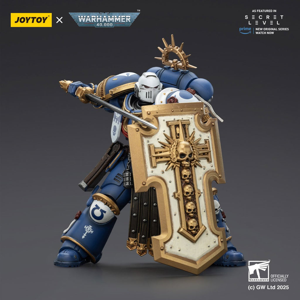 Joy Toy Warhammer 40,000 Ultramarines Torvald with Power Sword, Stormshield and Bolt Pistol 1:18 Scale Action Figure