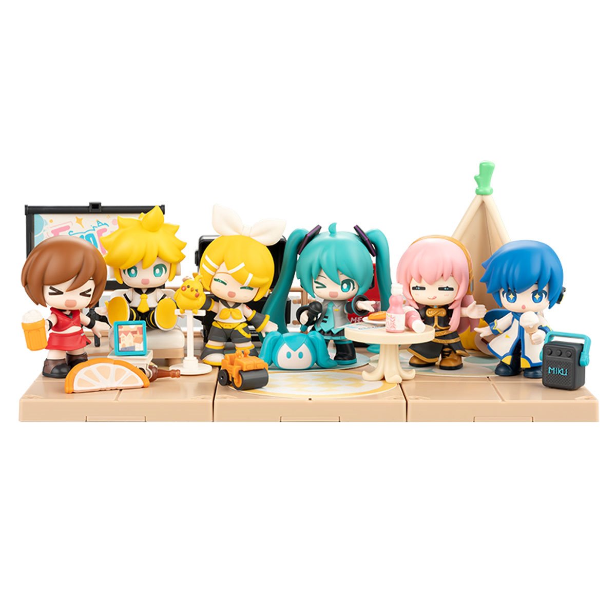 Hatsune Miku DaaVibe 01 Terrace Party Playset Case of 6