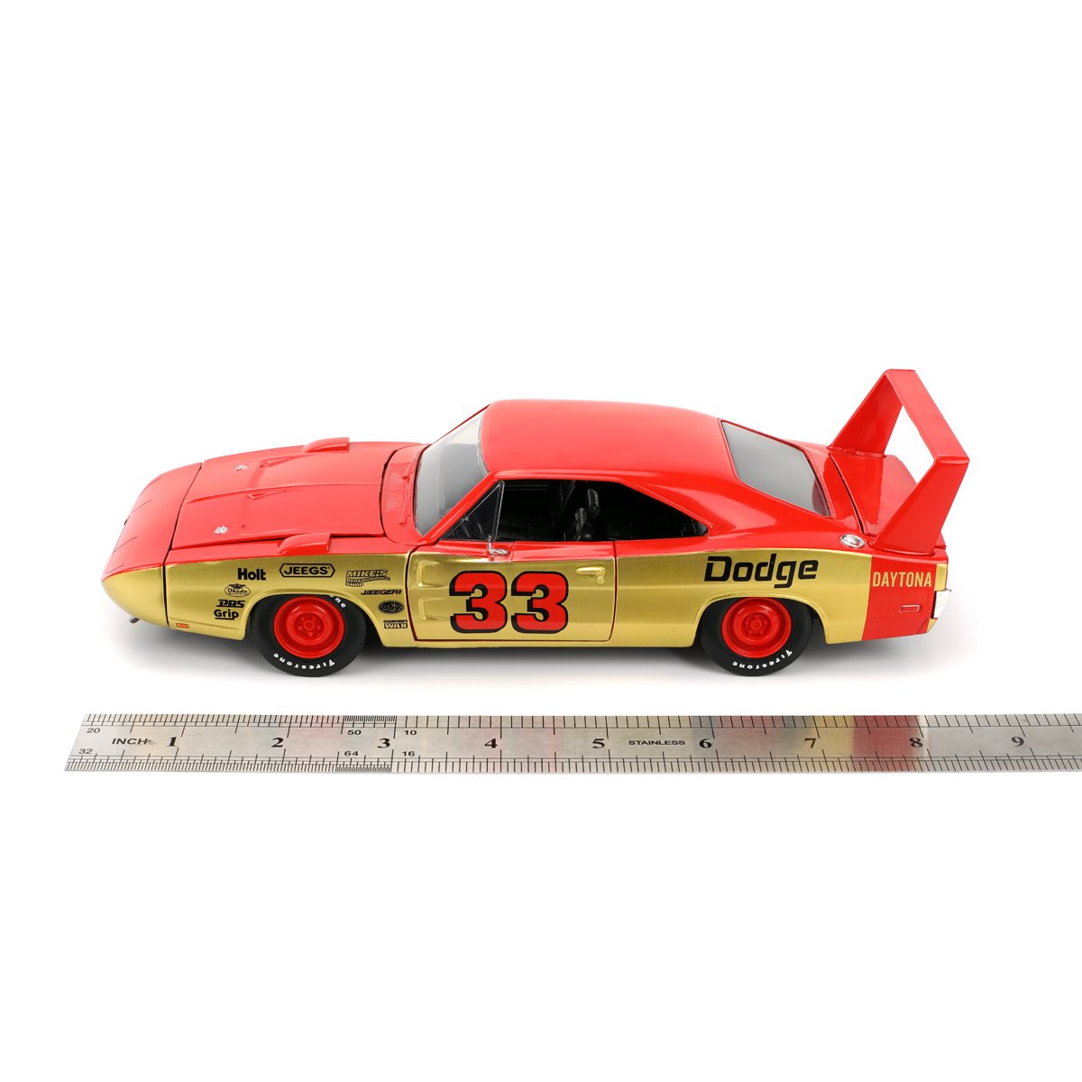 Bigtime Muscle 1969 Red Dodge Charger Daytona 1:24 Scale Die-Cast Metal Vehicle
