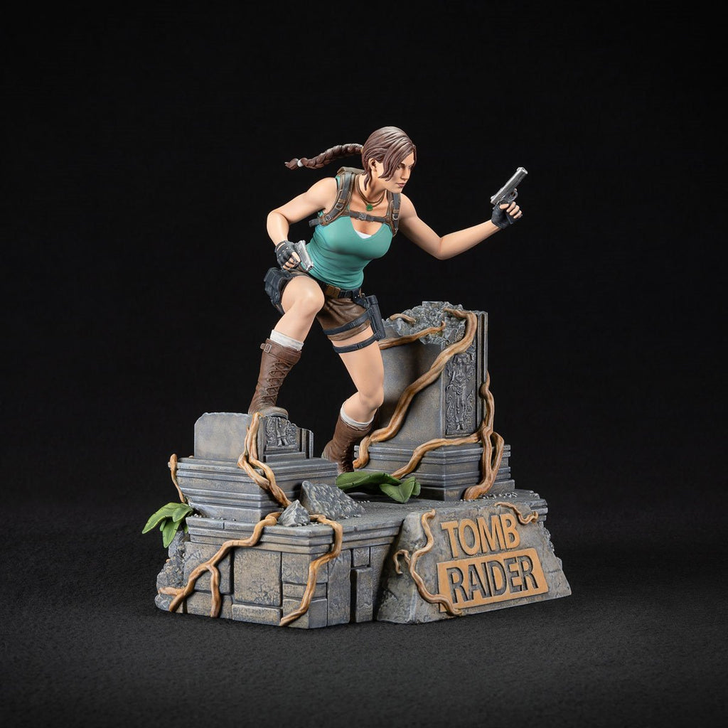 Tomb Raider Lara Croft PVC Statue