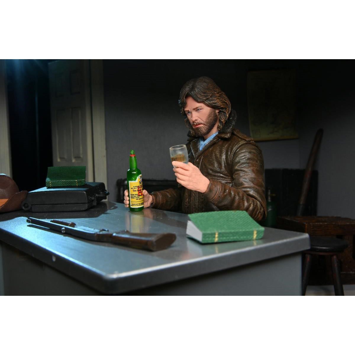 The Thing Ultimate R.J. MacReady Outpost 31 7-Inch Scale Action Figure
