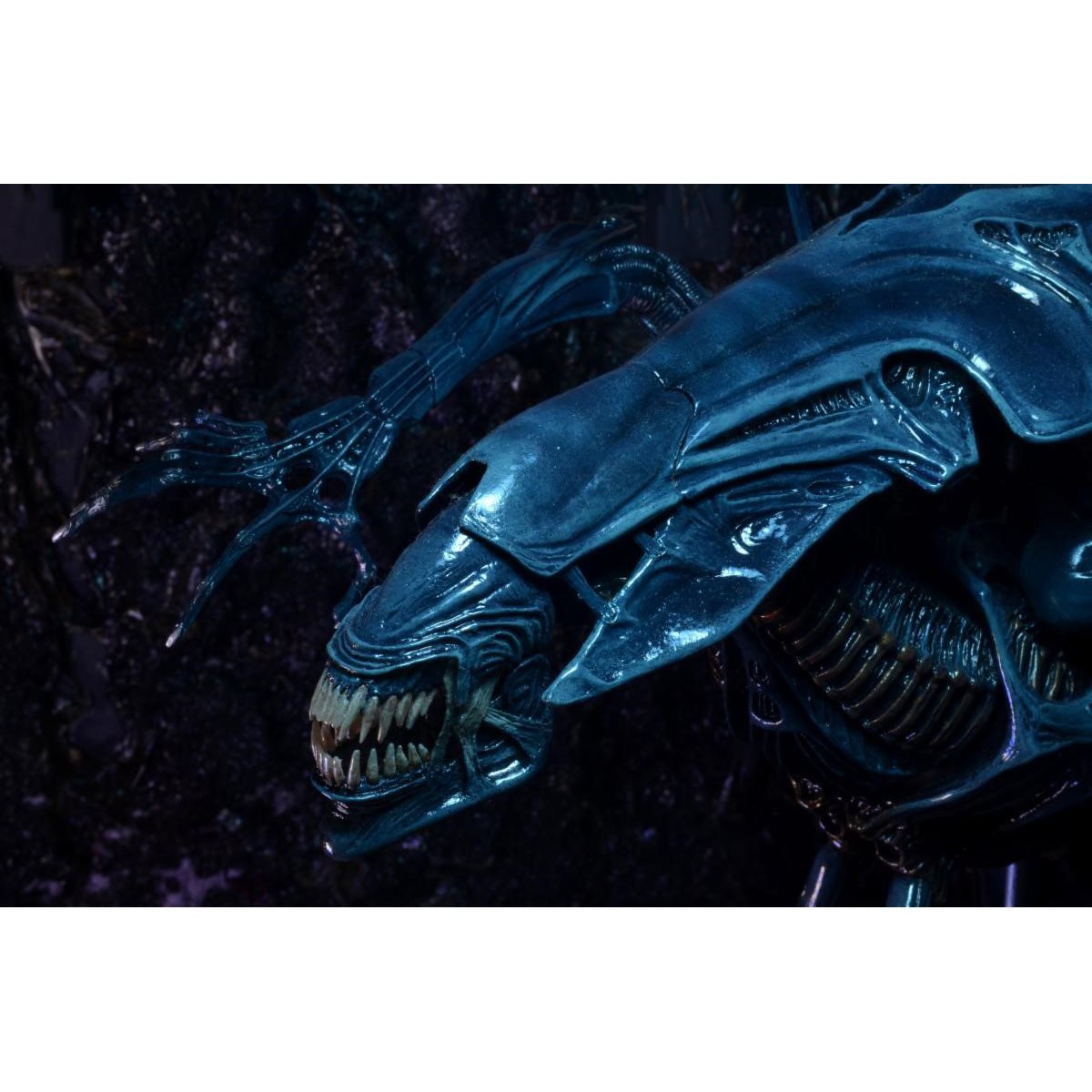 Aliens Xenomorph Queen Ultra-Deluxe Action Figure