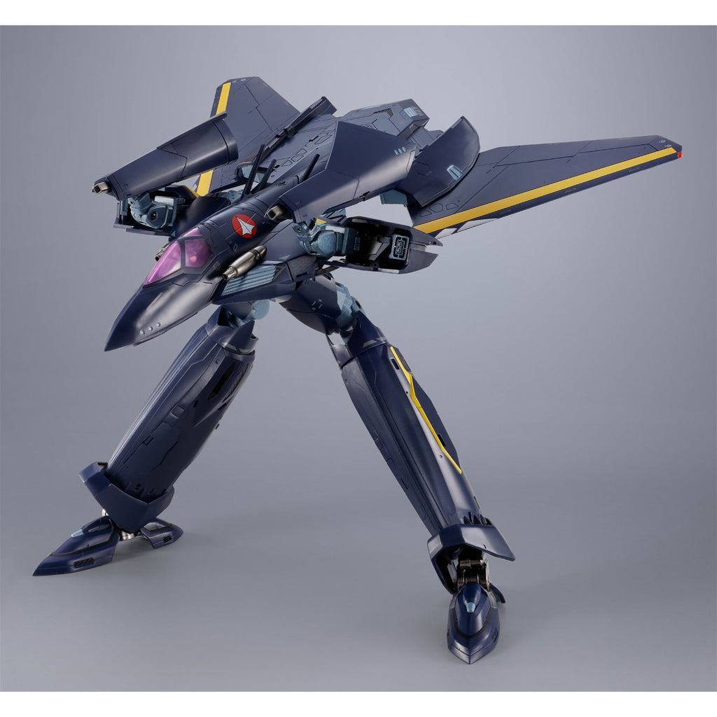 Macross 7 VF-17S Nightmare Stealth Valkyrie Gamlin Kizaki Use DX Chogokin Action Figure
