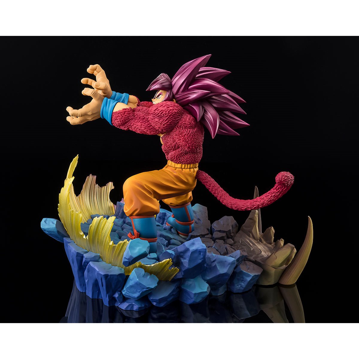 Dragon Ball Daima Super Saiyan 4 Son Goku Extra Battle FiguartsZERO Statue