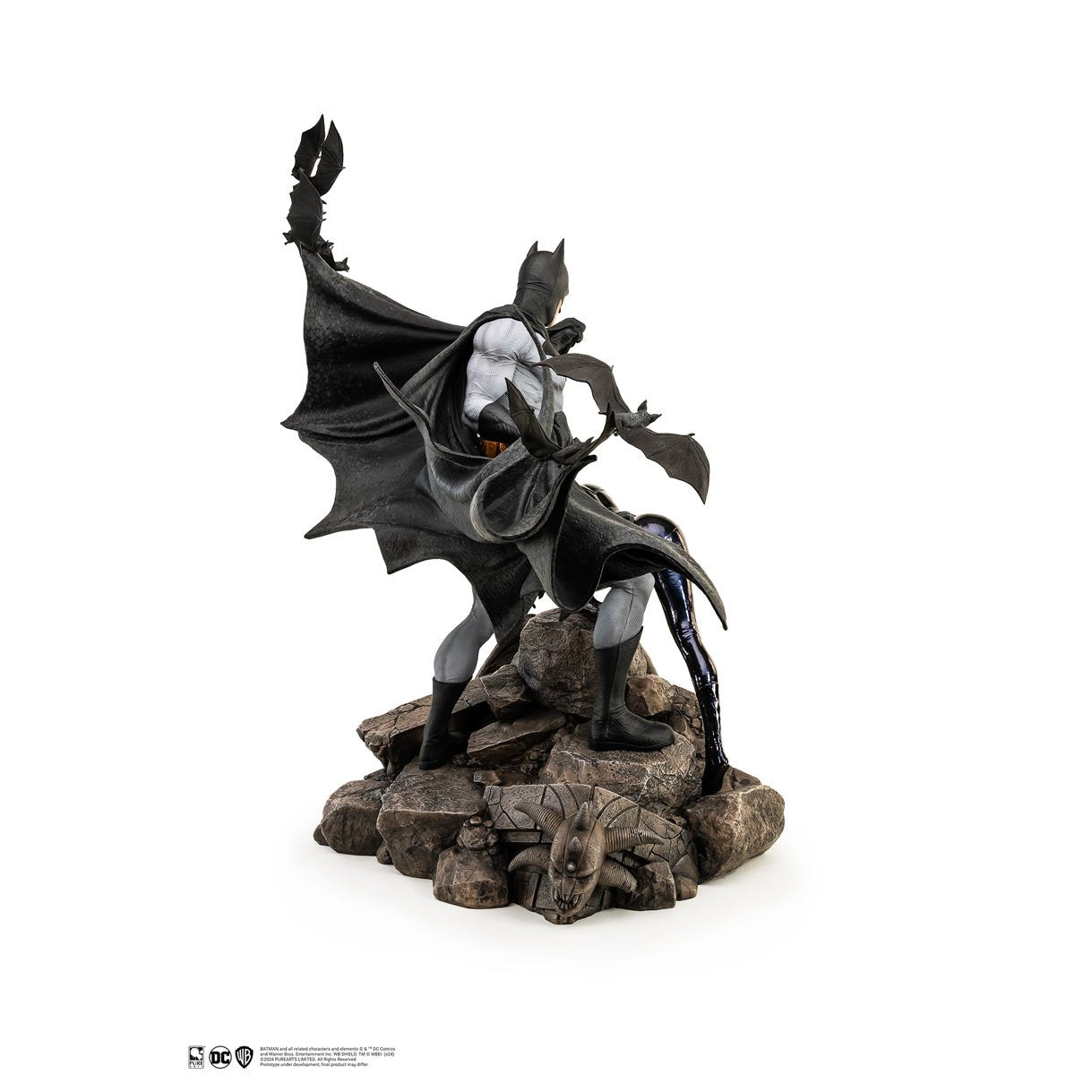 Batman and Catwoman Reunion 1:4 Scale Statue