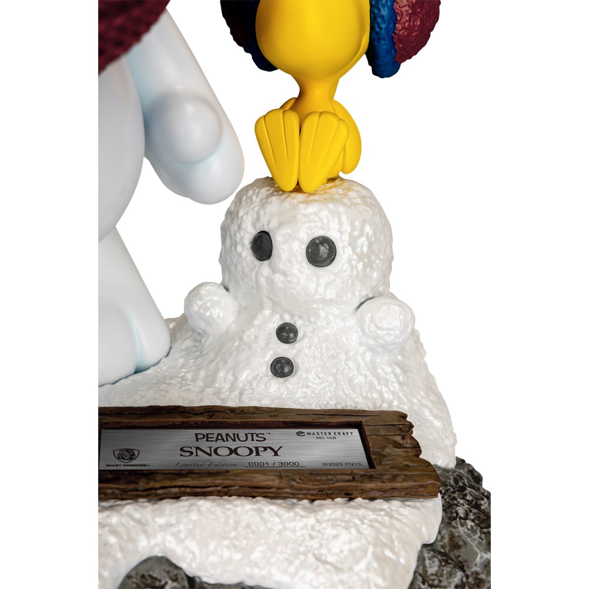 Peanuts Winter Snoopy MC-108 Master Craft Statue