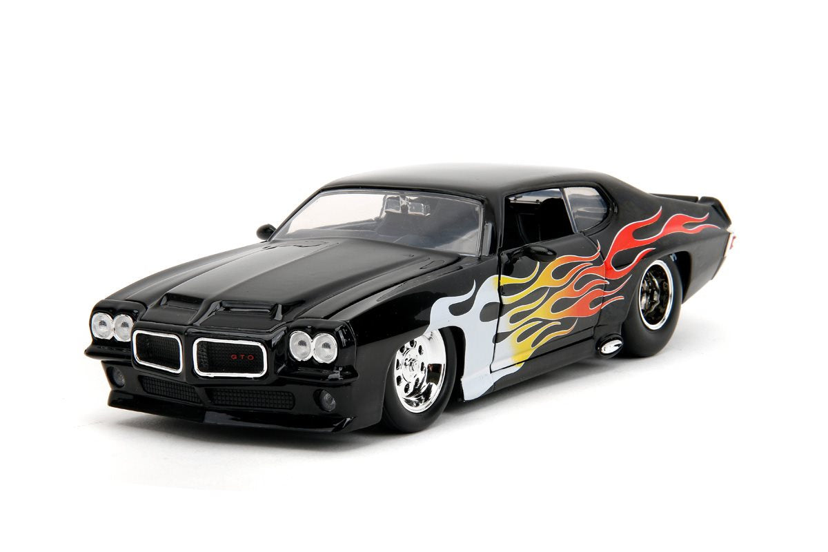 Bigtime Muscle 1971 Pontiac GTO 1:24 Scale Die-Cast Metal Vehicle