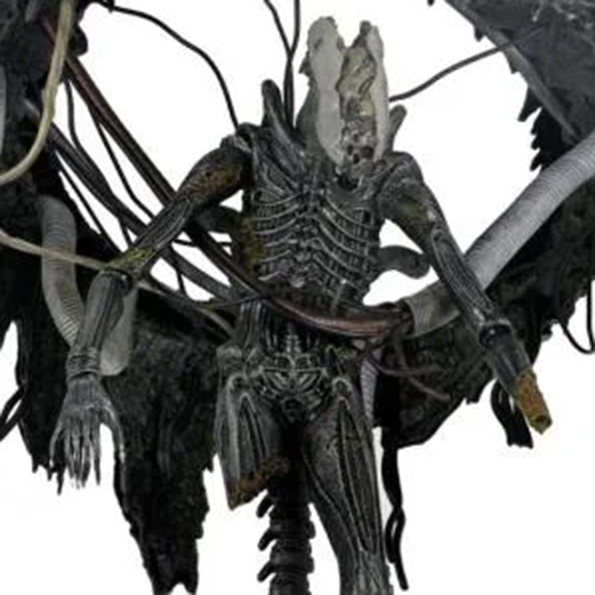 Alien: Romulus Suspended Lab Xenomorph XX121 7-Inch Scale Deluxe Action Figure