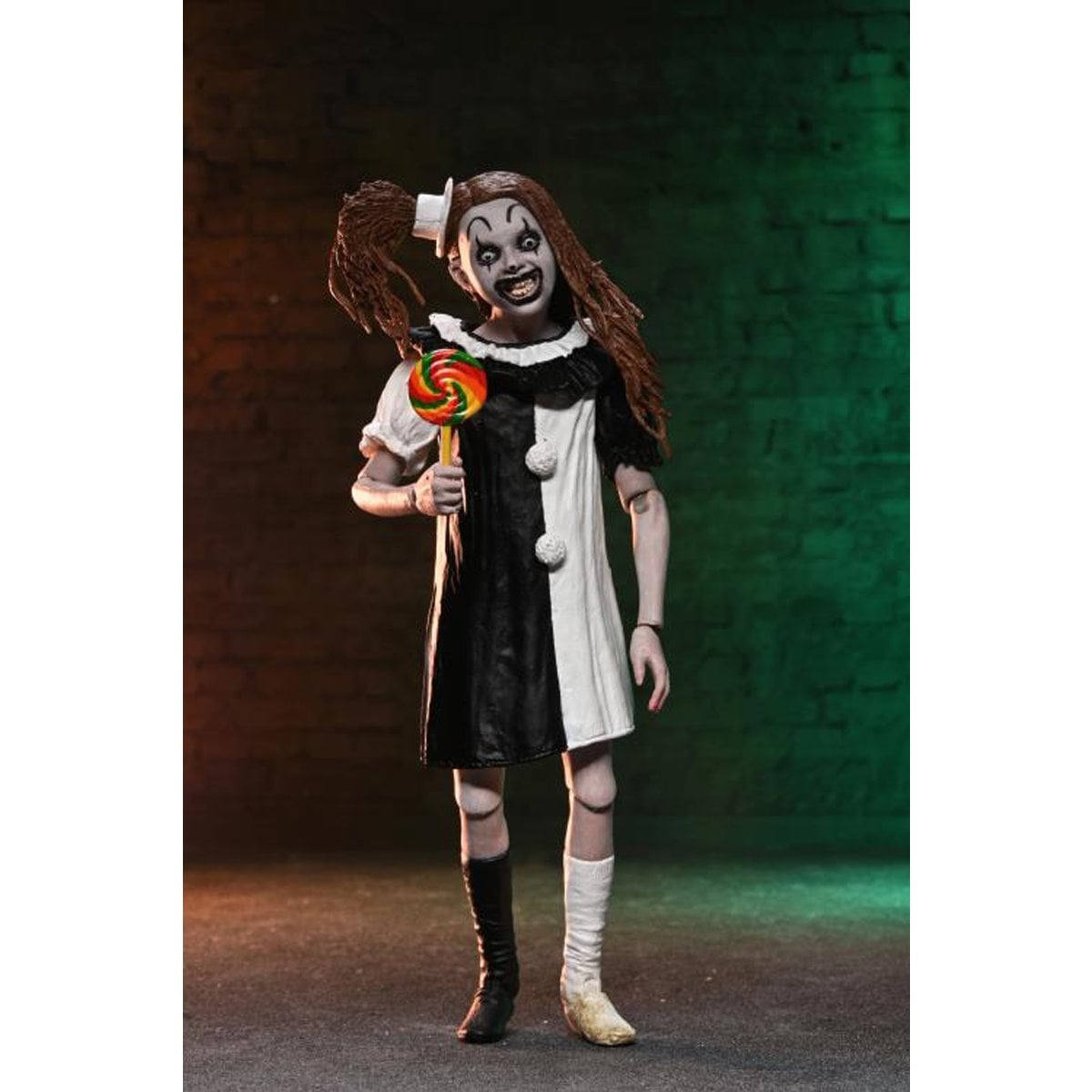 Terrifier 2 Ultimate Art the Clown and Little Pale Girl 7-Inch Scale Action Figure 2-Pack