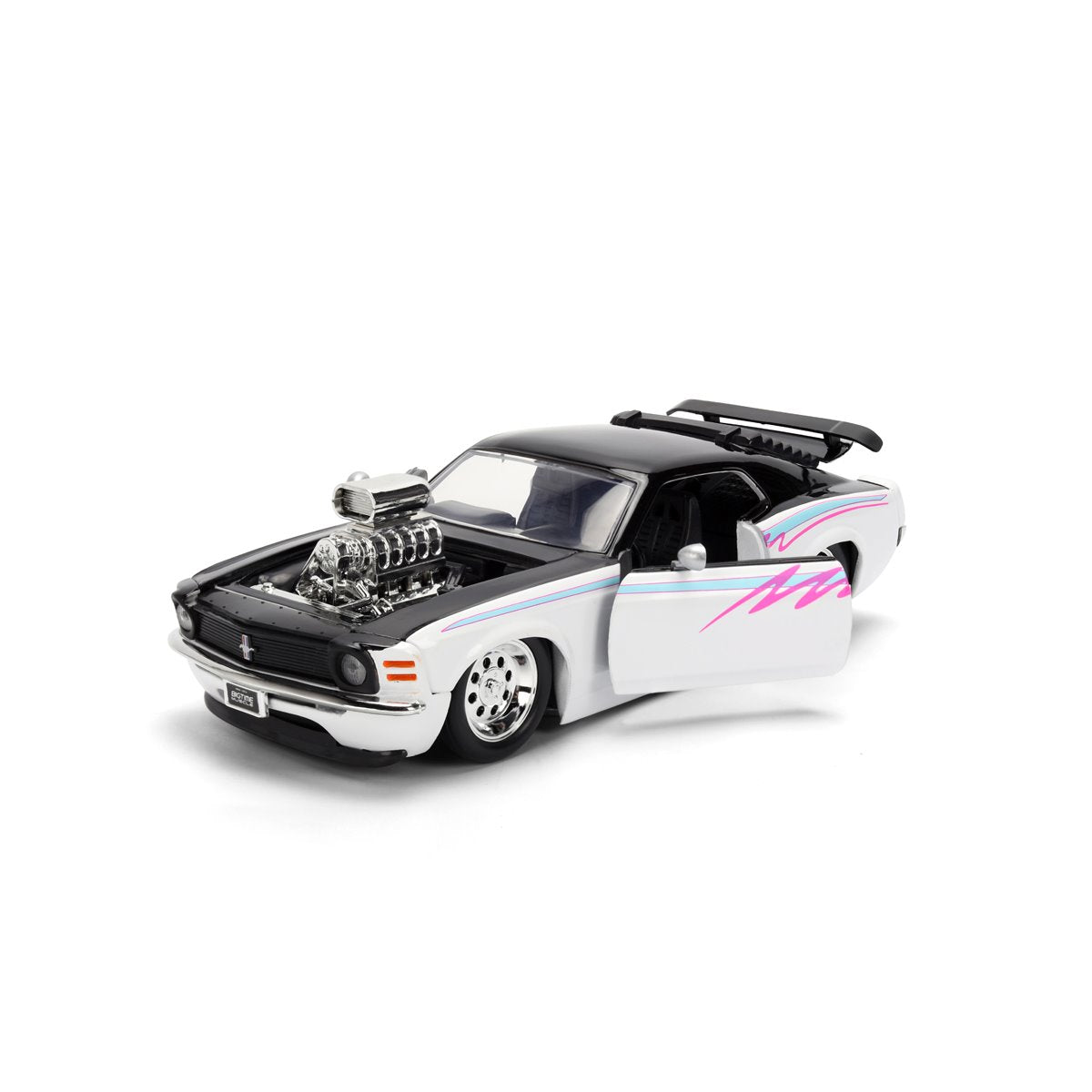 Bigtime Muscle 1970 Ford Mustang Boss 429 Glossy White 1:24 Scale Die-Cast Metal Vehicle