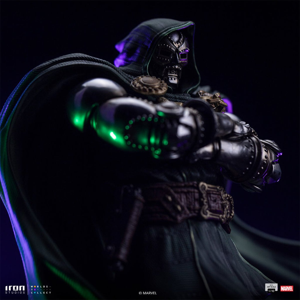 Doctor Doom Infinity Gauntlet Battle Diorama Series 1:10 Art Scale Limited Edition Statue