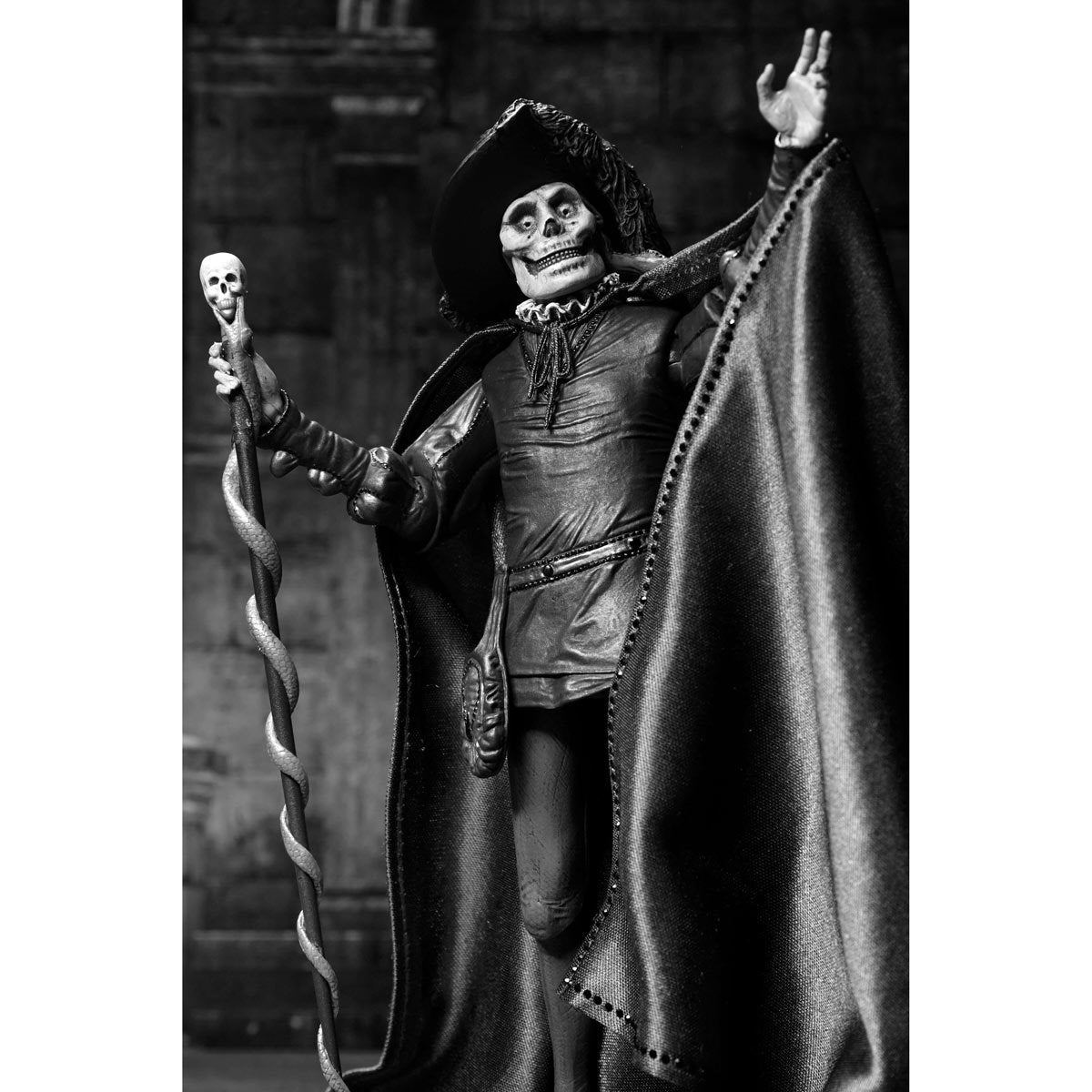 Phantom of the Opera (1925) Ultimate Phantom of the Opera Masque of the Red Death (B&W Version) 7-In Scale Action Figure