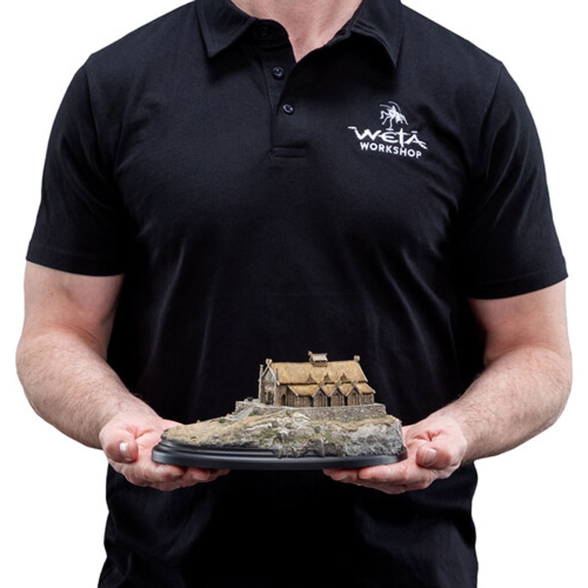 The Lord of the Rings The Golden Hall of Edoras Environment Statue