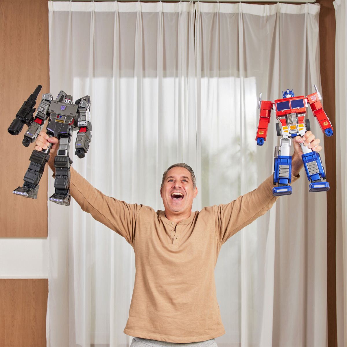 Transformers Megatron Flagship Auto-Converting Robot