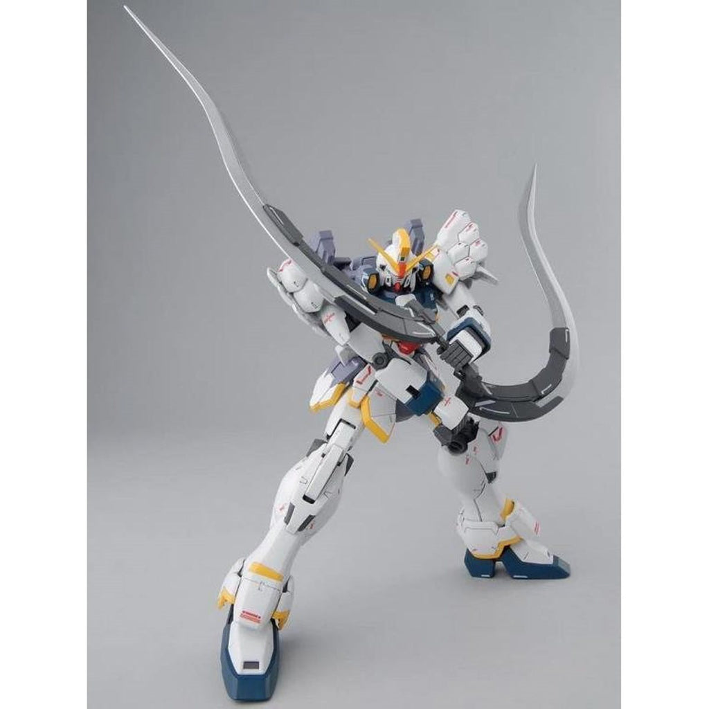 Mobile Suit Gundam Wing: Endless Waltz Gundam Sandrock EW Master Grade 1:100 Scale Model Kit