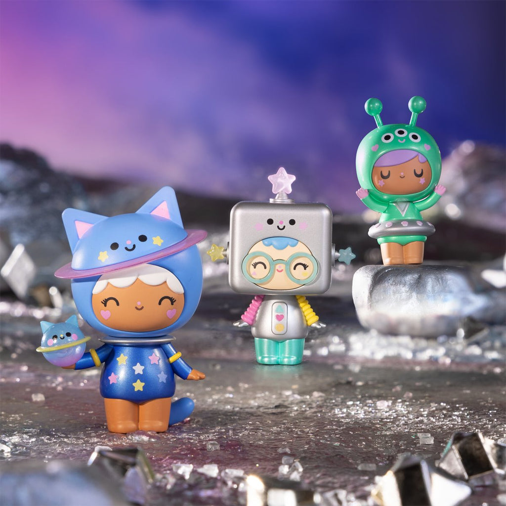 Momiji Out of This World Blind-Box Mini-Figure Display of 8