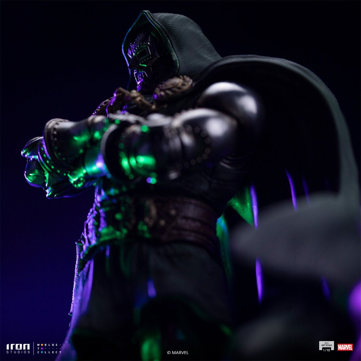 Doctor Doom Infinity Gauntlet Battle Diorama Series 1:10 Art Scale Limited Edition Statue