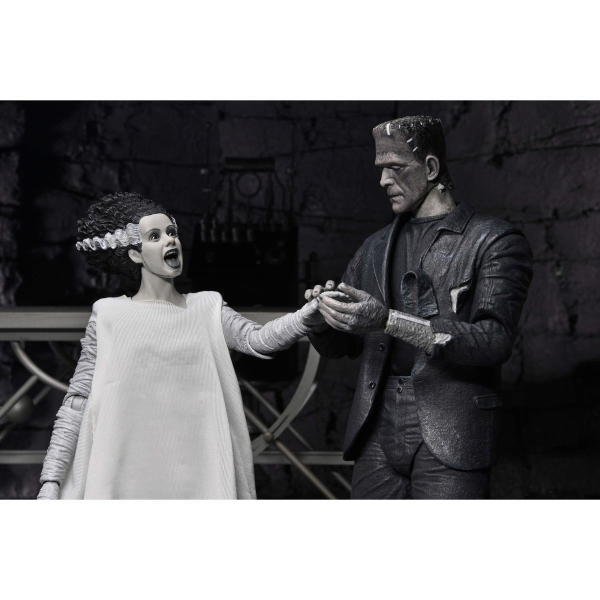 Universal Monsters Bride of Frankenstein 90th Ann. The Monster & His Mate (B&W Version) 7-In Scale Action Figure 2-Pack