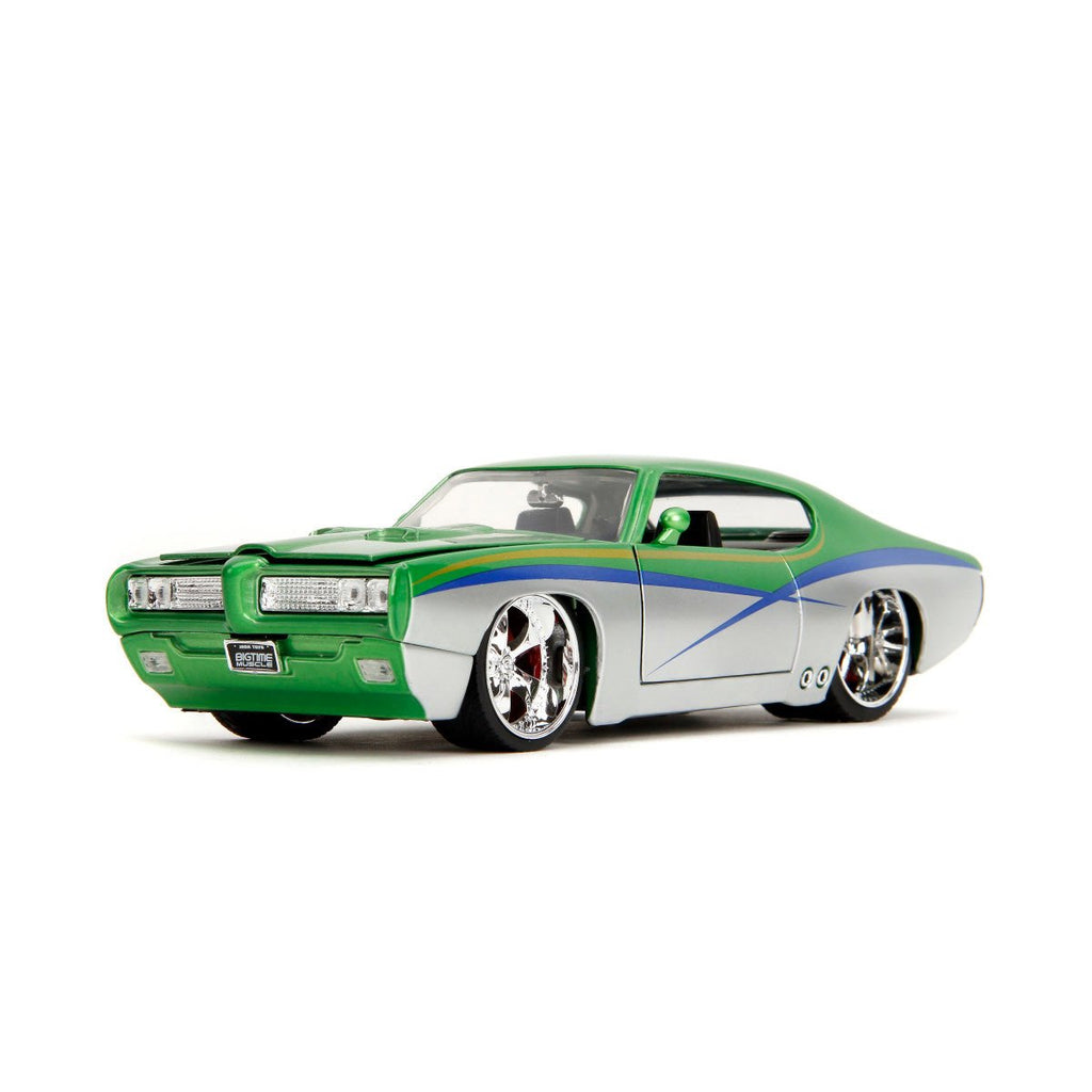 Bigtime Muscle 1969 Pontiac GTO Candy Silver and Green 1:24 Scale Die-Cast Metal Vehicle