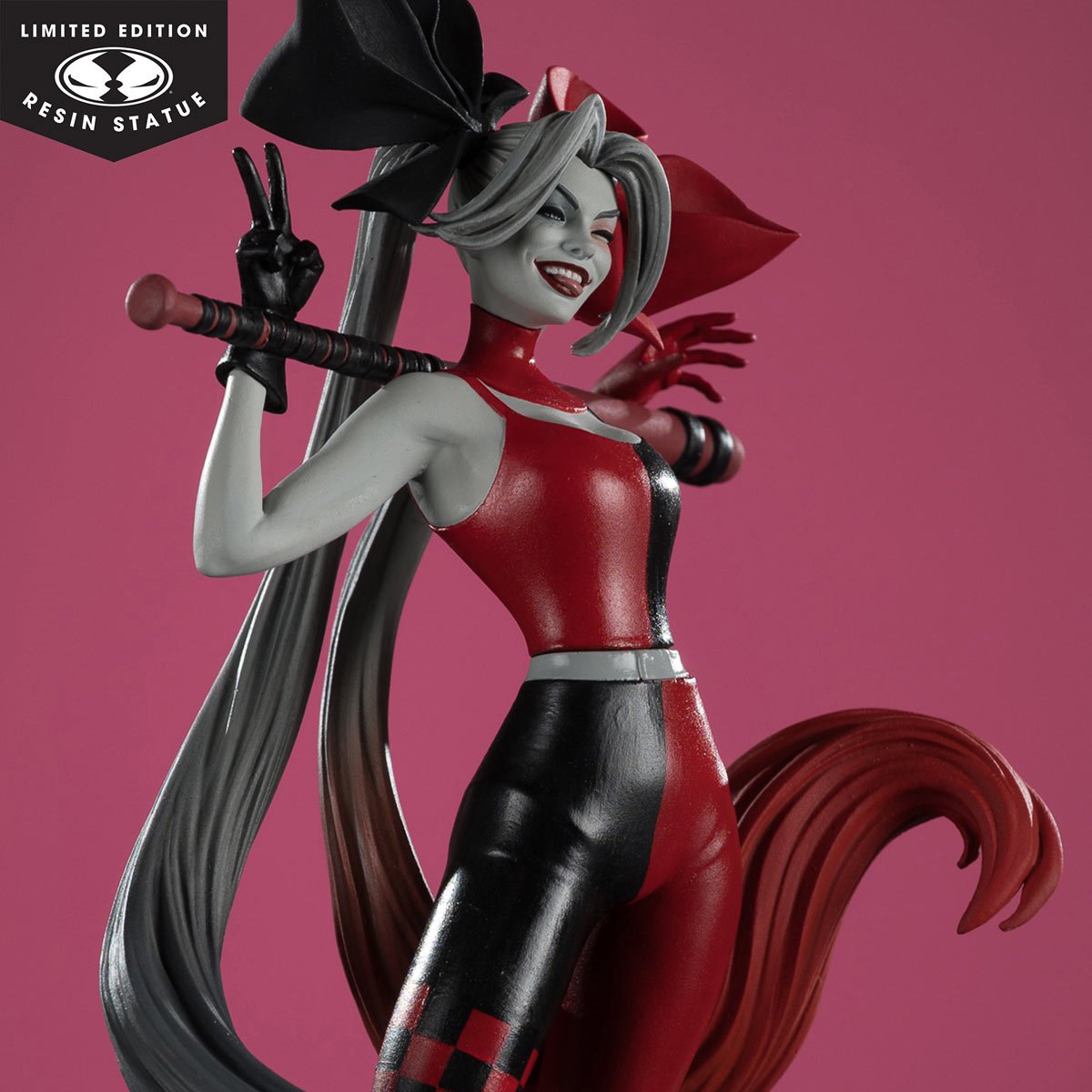 DC Direct Harley Quinn by Alex Garner Harley Quinn: Red, White, and Black 1:10 Scale Resin Statue