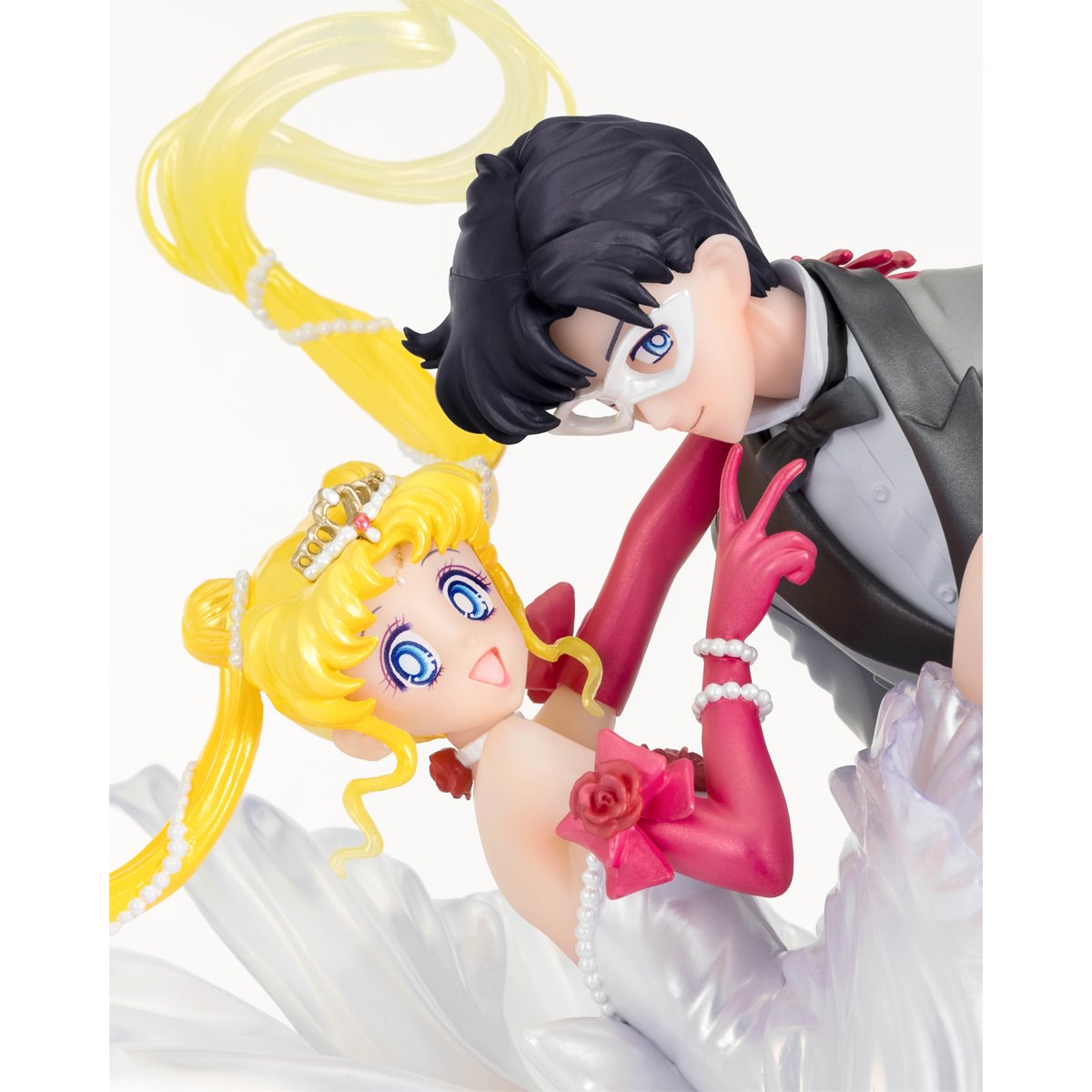 Sailor Moon Usagi and Tuxedo Mask Moonlight Glow Edition FiguartsZERO Chouette Statue