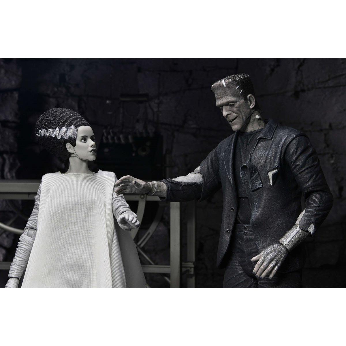 Universal Monsters Bride of Frankenstein 90th Ann. The Monster & His Mate (B&W Version) 7-In Scale Action Figure 2-Pack