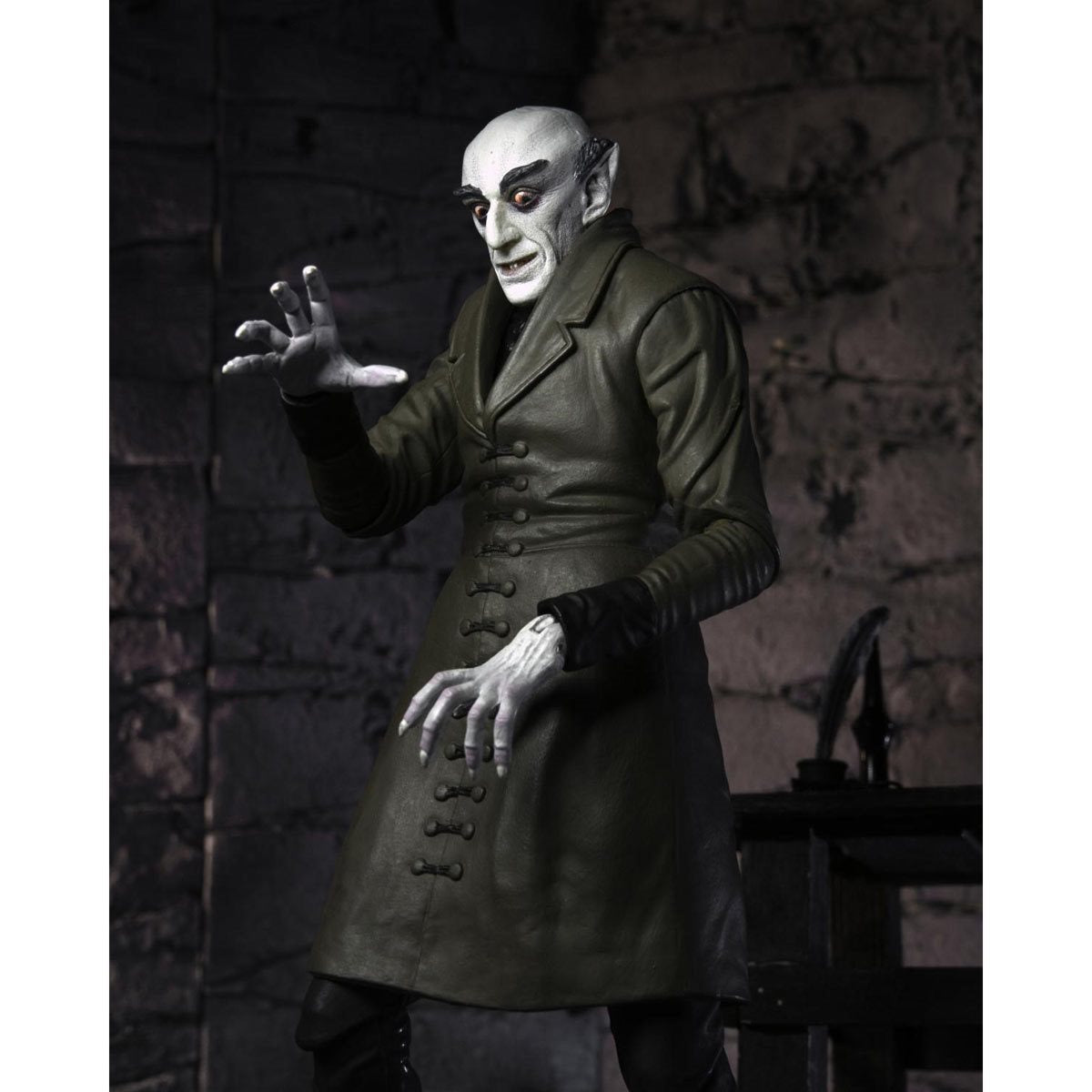 Nosferatu Ultimate Count Orlok 7-Inch Scale Action Figure