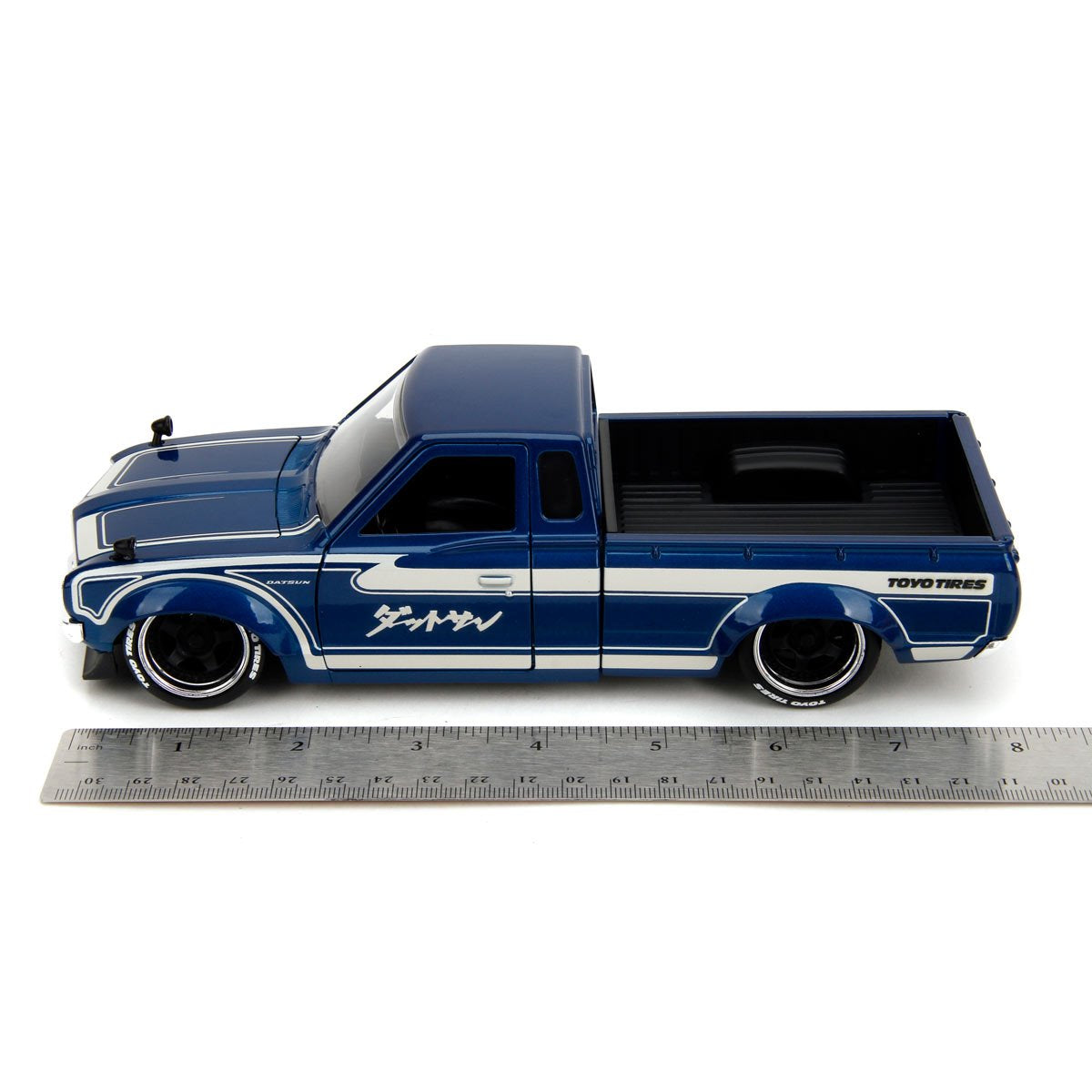JDM Tuners 1972 Datsun 620 Pickup Gloss Blue 1:24 Scale Die-Cast Metal Vehicle