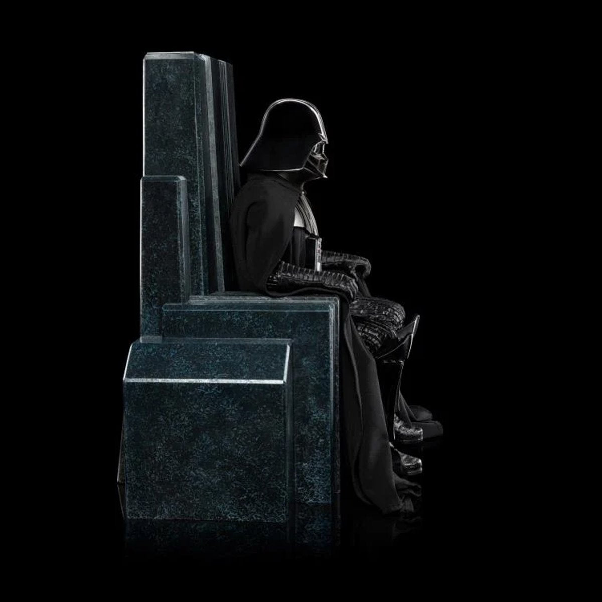 Star Wars: Obi-Wan Kenobi Darth Vader on Throne 1:10 Art Scale Limited Edition Statue