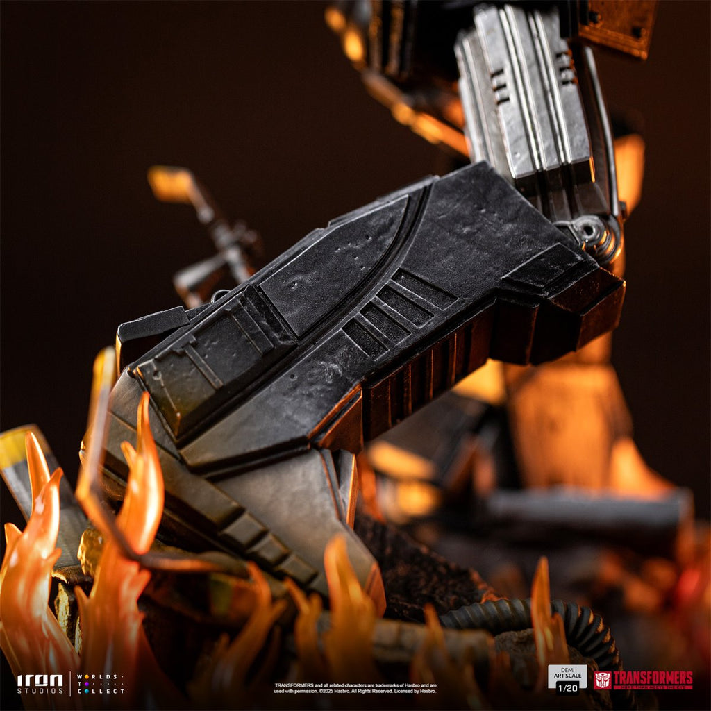 Transformers Megatron 1:20 Demi Art Scale Limited Edition Statue