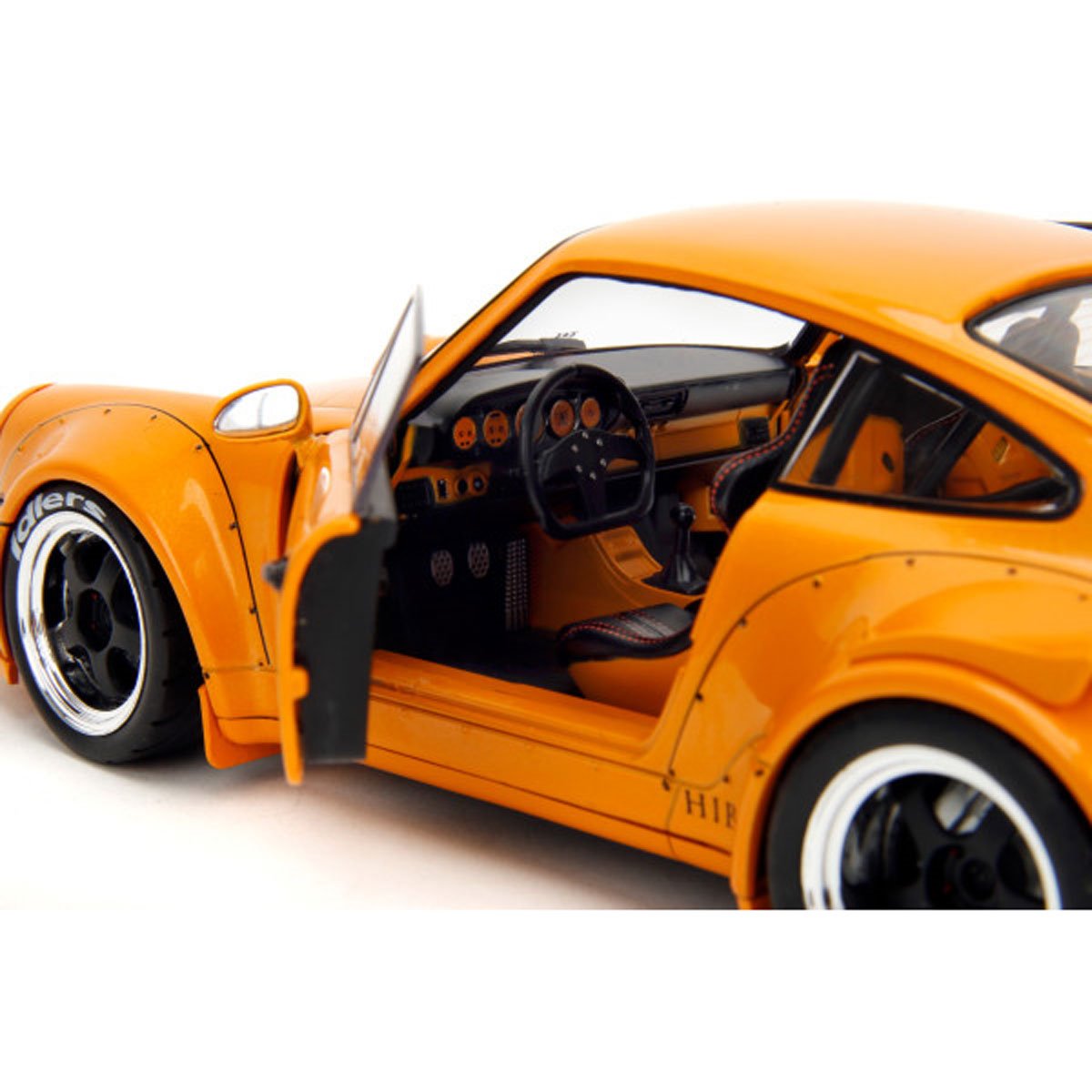 Pink Slips 2016 RWB Hibiki 1:18 Scale Die-Cast Metal Vehicle