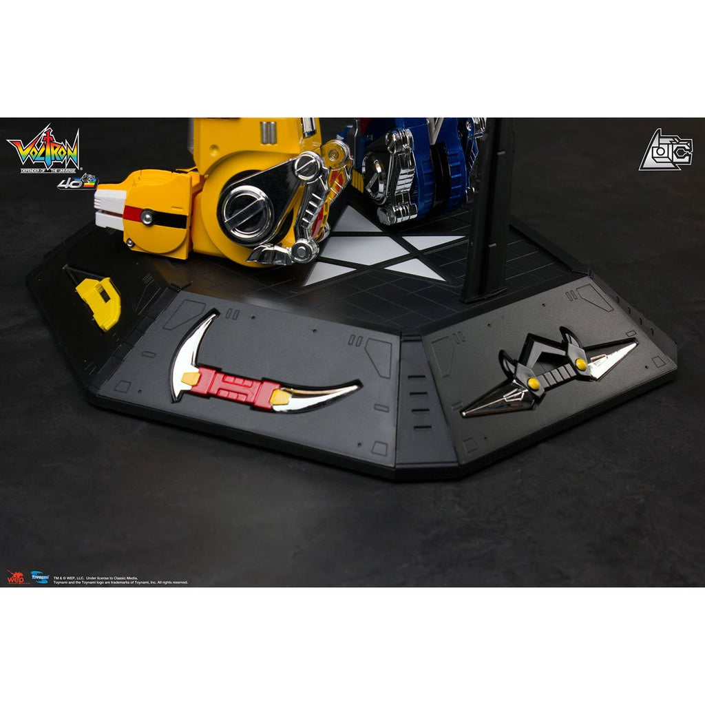 Voltron 40th Anniversary Gift Set with Light-Up Sound Base