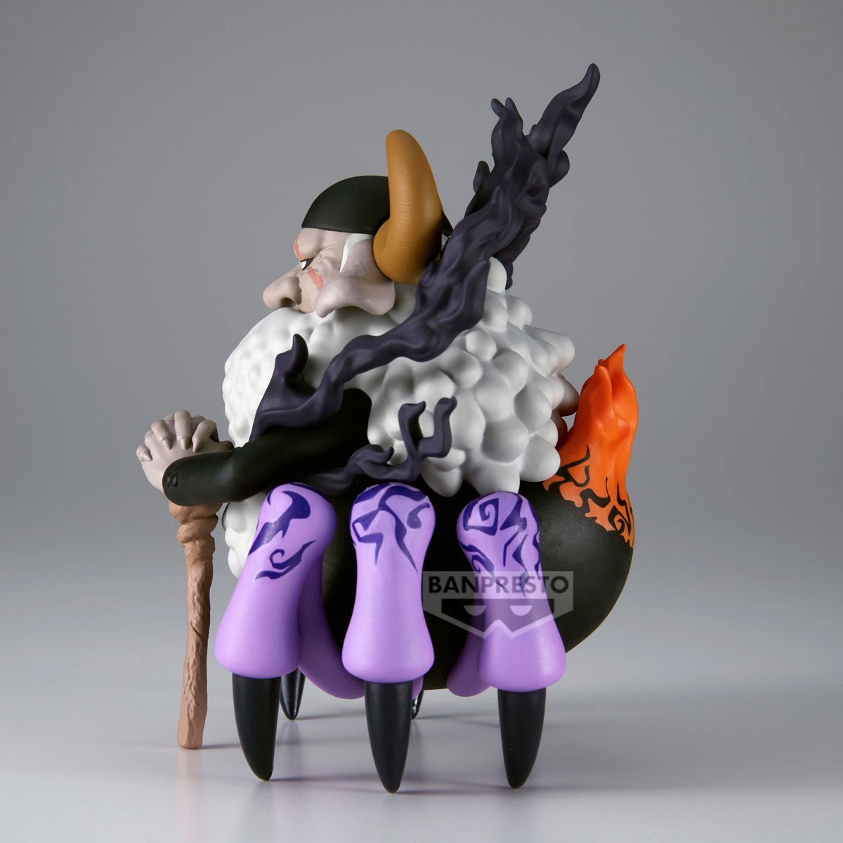 One Piece Saint Jaygarcia Saturn Mega World Collectable Figure