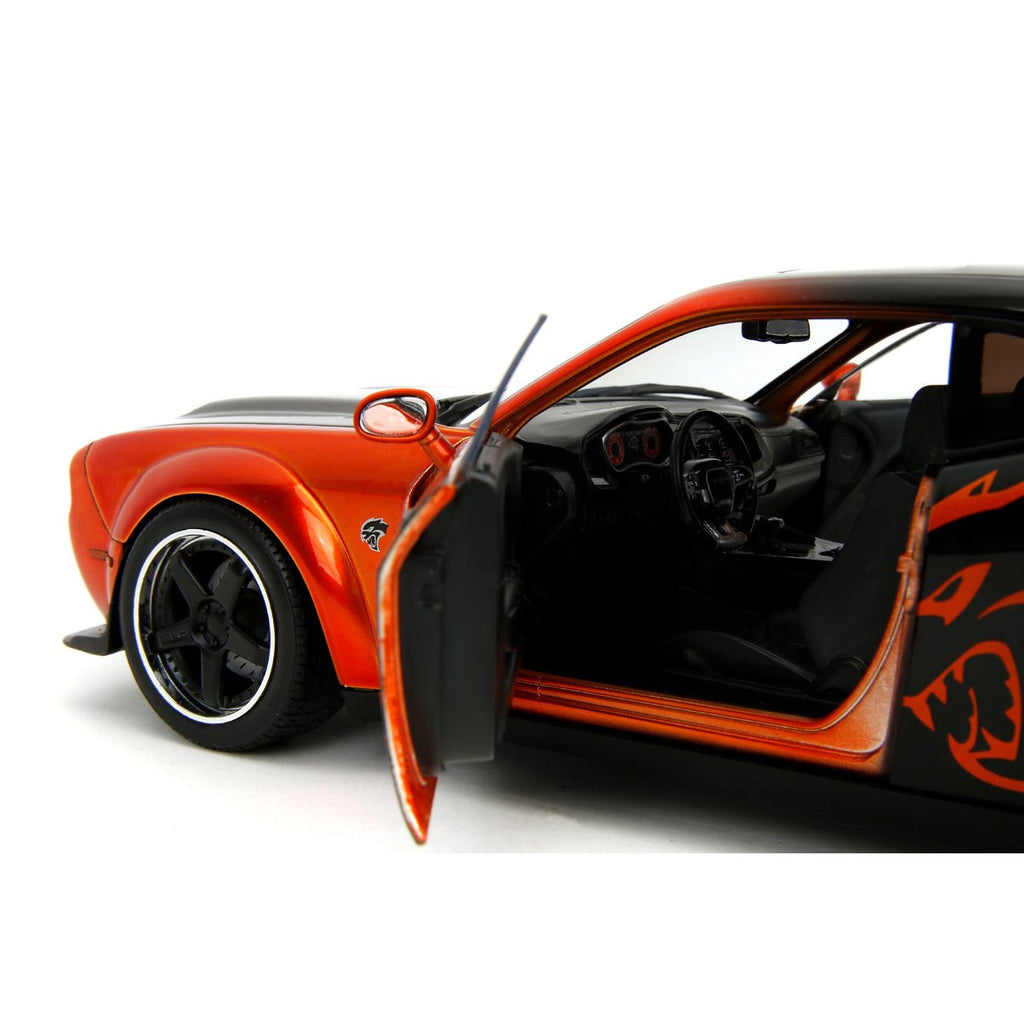 Pink Slips Wave 1 2015 Dodge Challenger SRT Hellcat Redeye Widebody 1:18 Scale Die-Cast Metal Vehicle