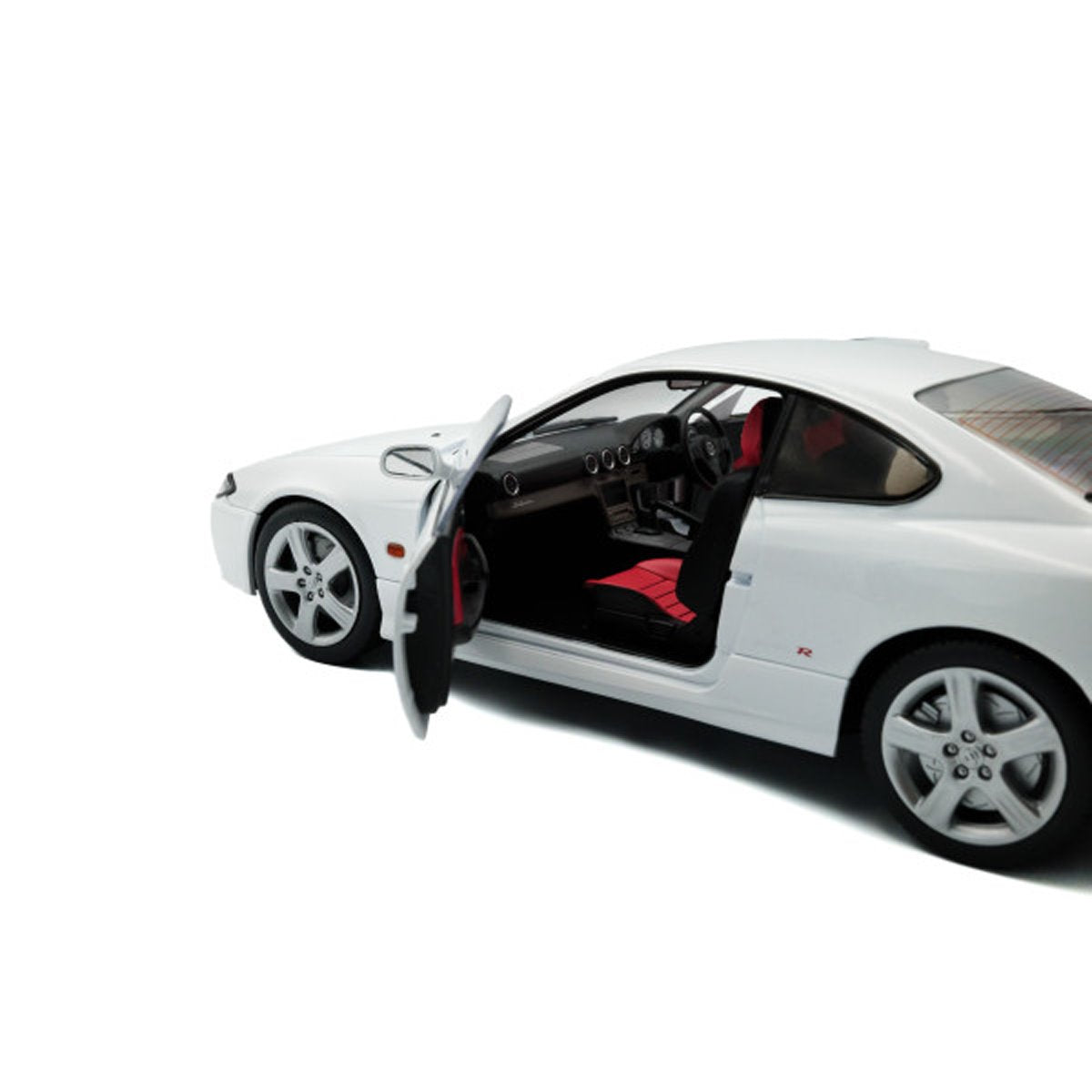 Nissan Silvia S15 Spec-R Aero 1:18 Scale Die-Cast Metal Vehicle