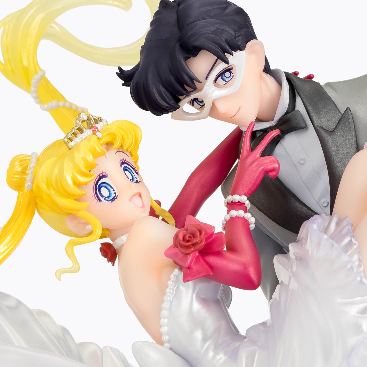 Sailor Moon Usagi and Tuxedo Mask Moonlight Glow Edition FiguartsZERO Chouette Statue
