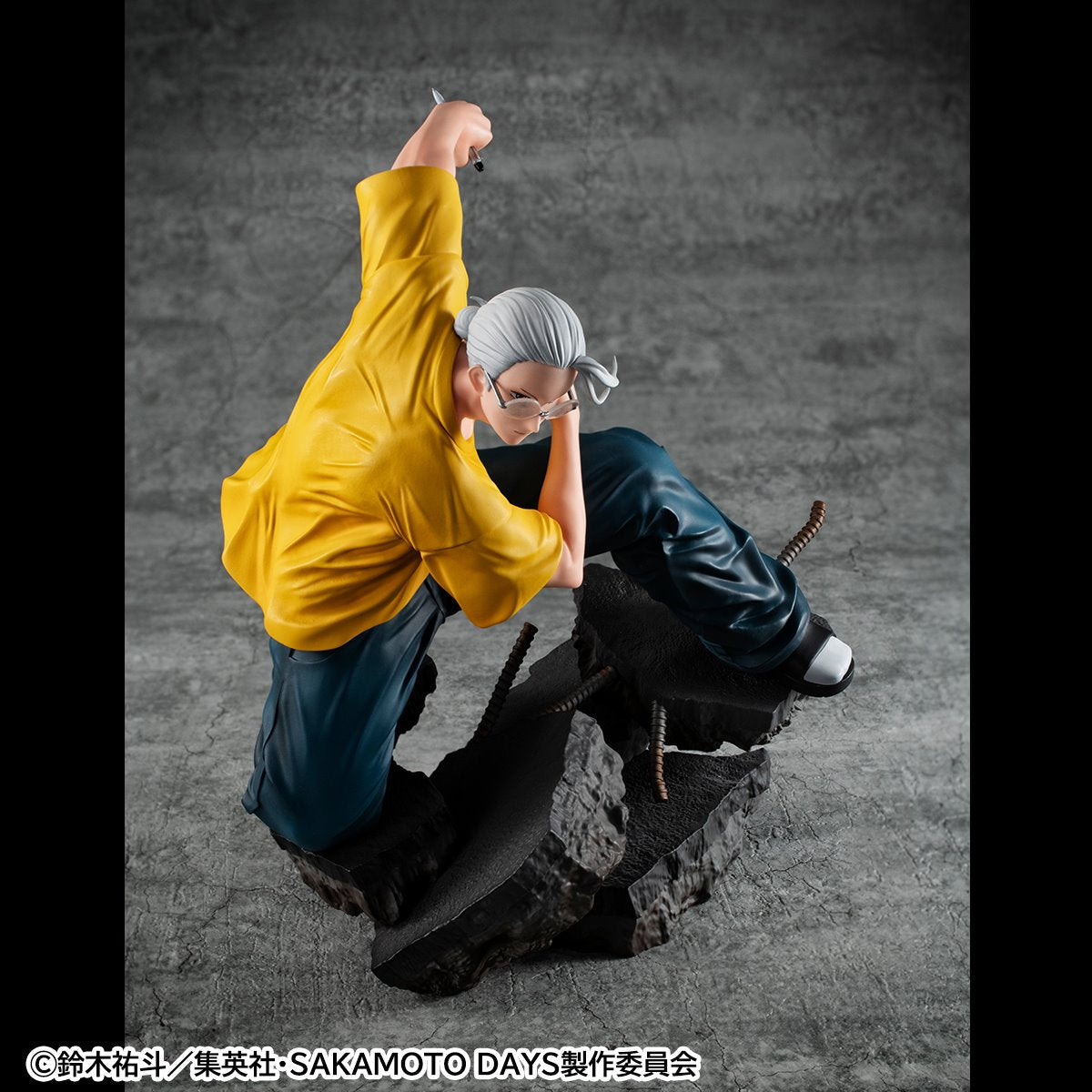 Sakamoto Days Taro Sakamoto Statue