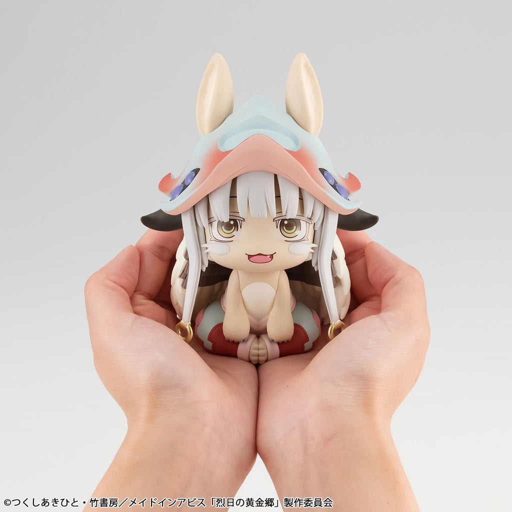 Made in Abyss: The Golden City of the Scorching Sun Nanachi Look Up Series Statue