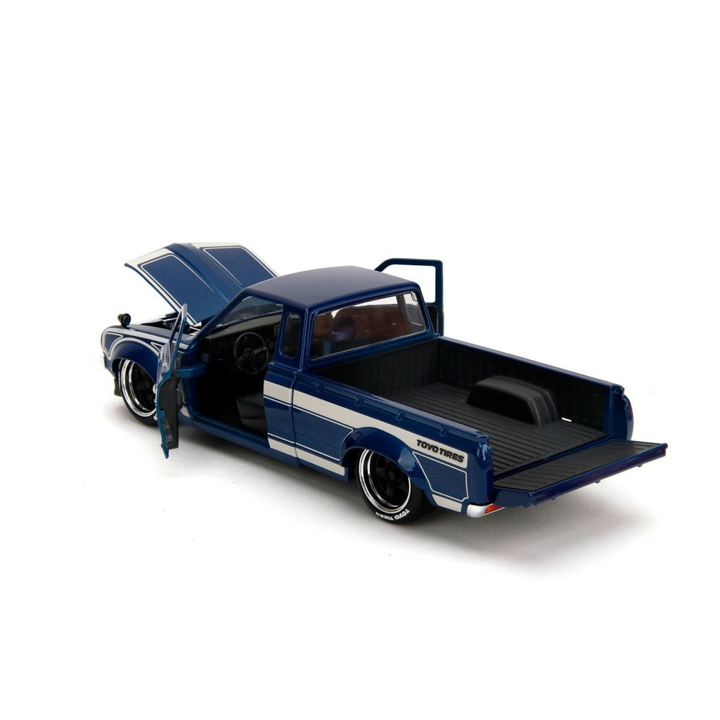JDM Tuners 1972 Datsun 620 Pickup Gloss Blue 1:24 Scale Die-Cast Metal Vehicle