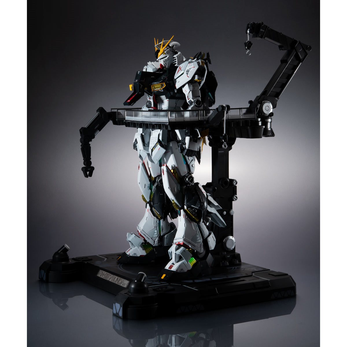 Mobile Suit Gundam: Char's Counterattack RX-93 Nu Gundam Kaitai-Shou-Ki Metal Structure Action Figure
