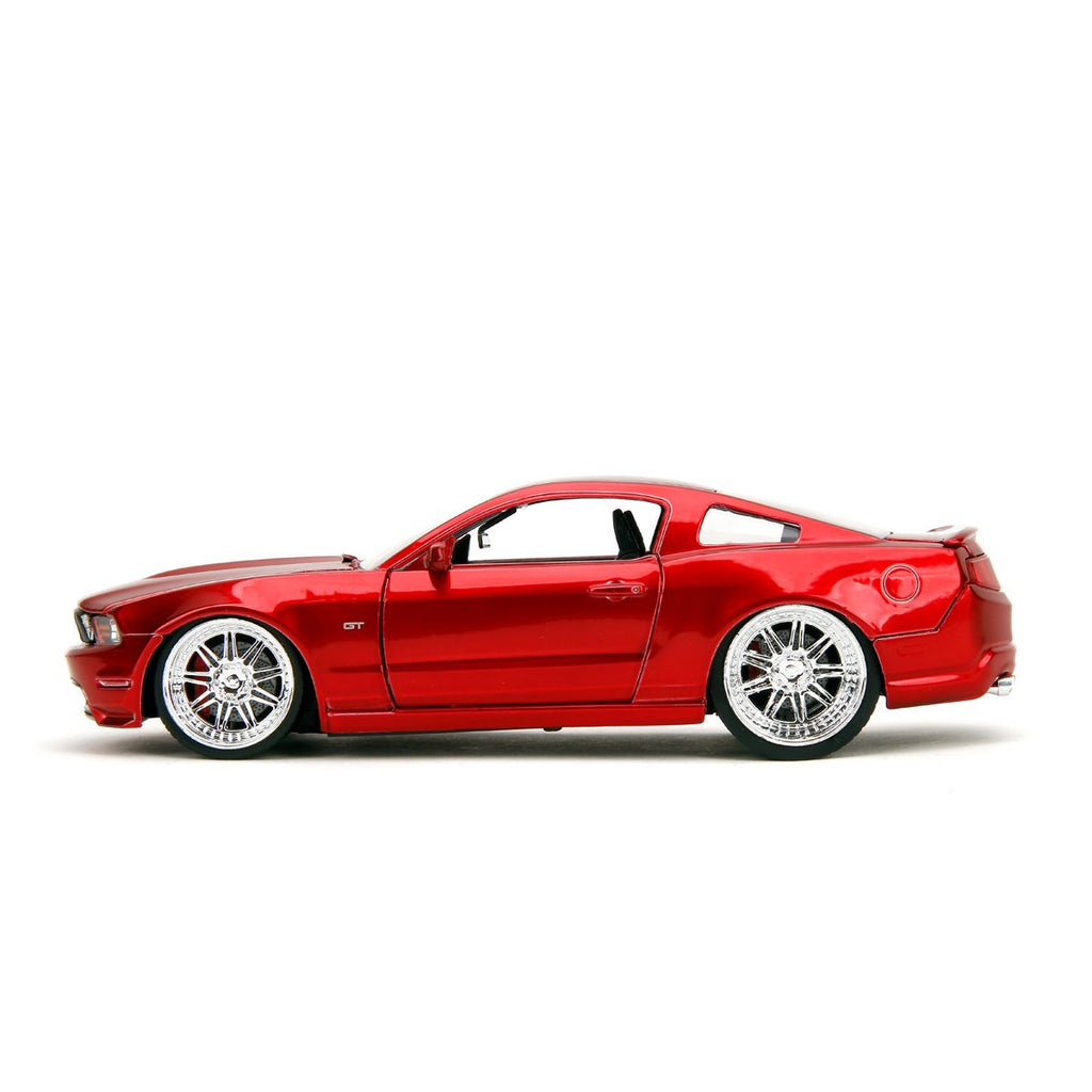 Bigtime Muscle 2010 Red Ford Mustang GT 1:24 Scale Die-Cast Metal Vehicle