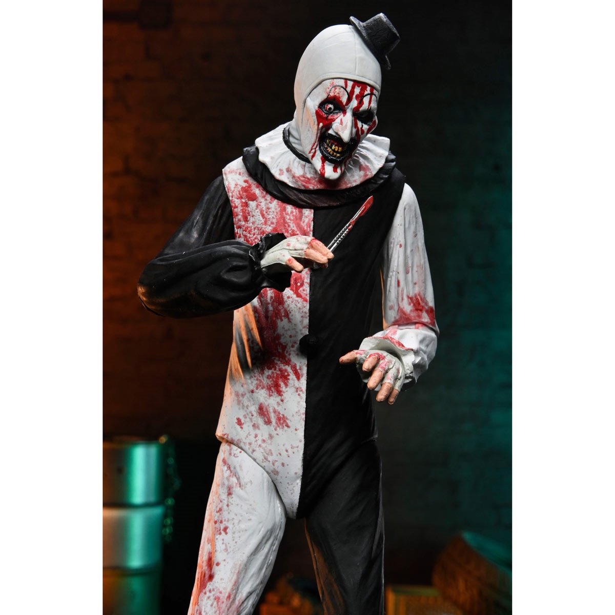 Terrifier 2 Ultimate Art the Clown (Blood Splattered) 7-Inch Scale Action Figure