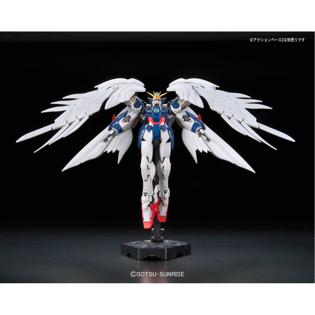 Mobile Suit Gundam Wing: Endless Waltz Wing Gundam Zero Real Grade 1:144 Scale Model Kit