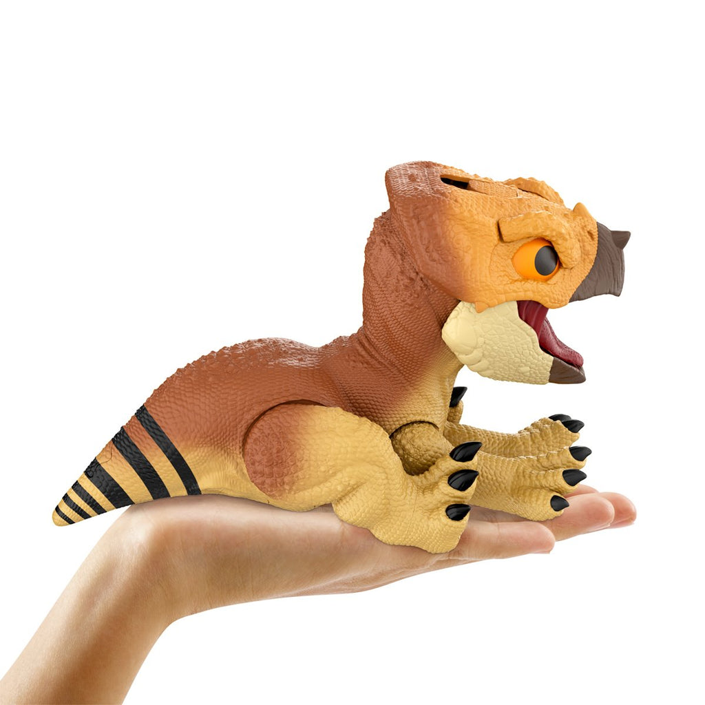 Jurassic World Train n Tame Aquilops Figure